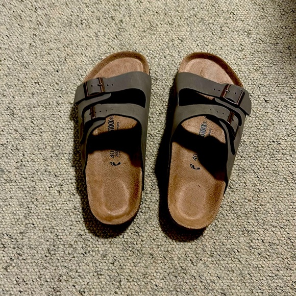 BRAND NEW Birkenstocks - Picture 1 of 2